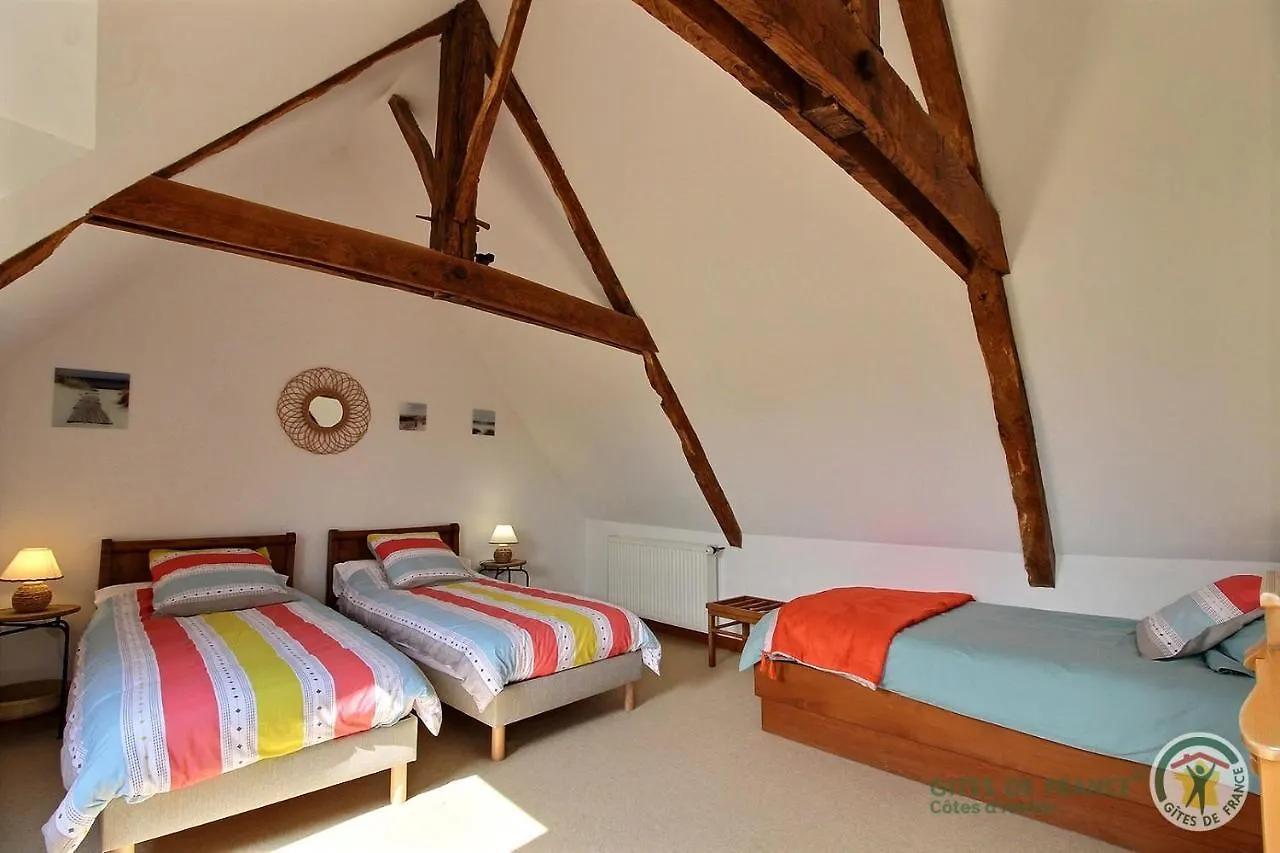 Holiday home Manoir De Botminy Lac De Guerledan Caurel  France